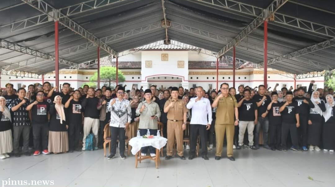 Pemerintah Tidak Membangun Infrastruktur, Anggarannya Dipakai Menggaji Guru Honorer