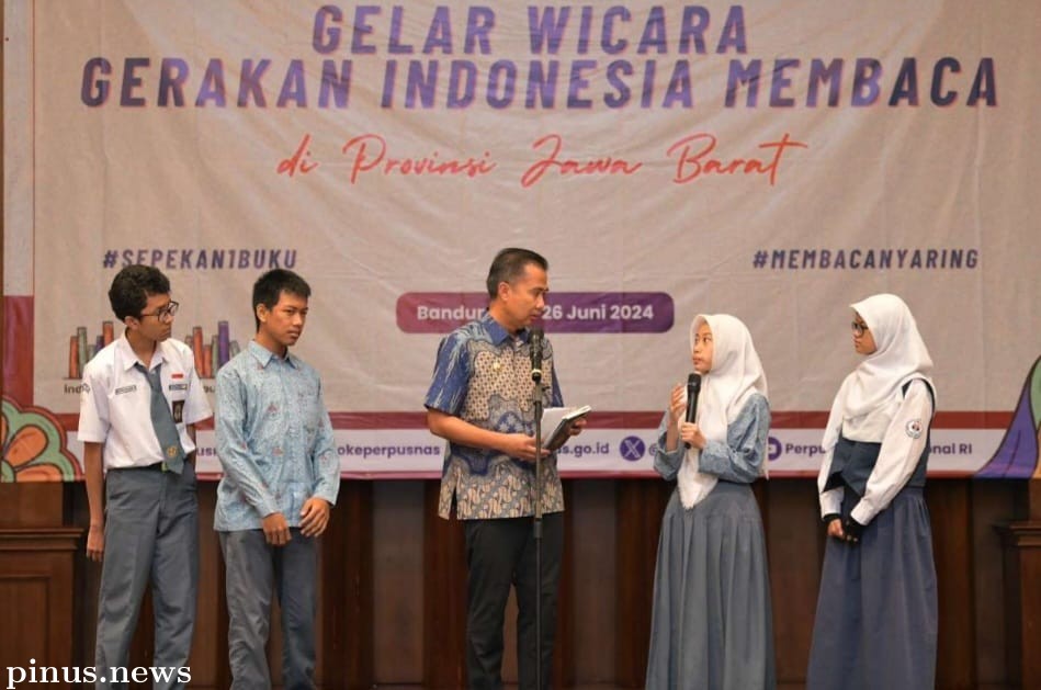 Bey Apresiasi Bantuan 726.000 Buku dari Perpusnas untuk 726 Desa di Jabar Bangun Kecerdasan Masyarak